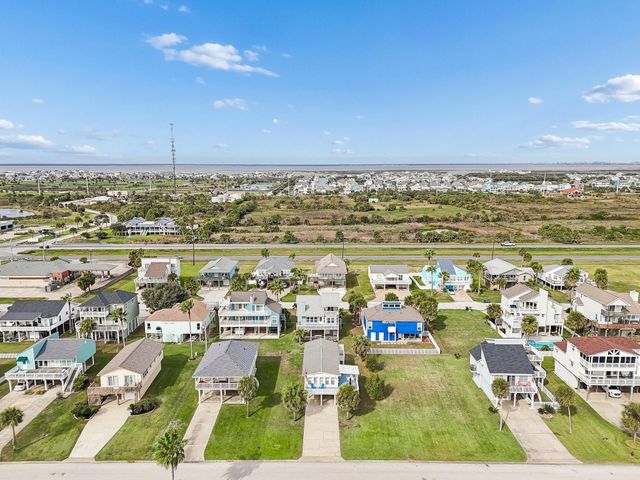 13626 Pirates Beach Boulevard, Galveston, TX 77554