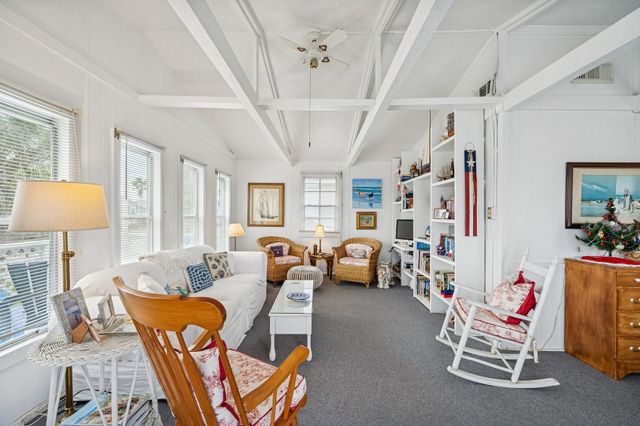 13626 Pirates Beach Boulevard, Galveston, TX 77554