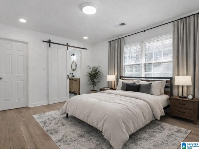 1645 KESTWICK DRIVE, Hoover, AL 35226