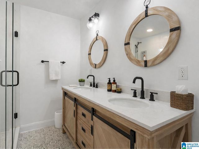 1645 KESTWICK DRIVE, Hoover, AL 35226