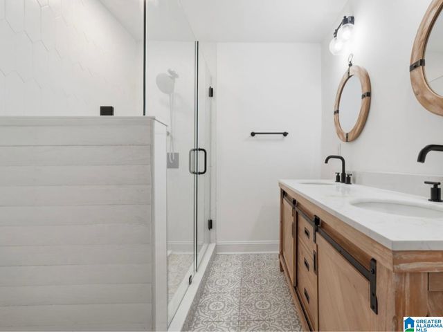 1645 KESTWICK DRIVE, Hoover, AL 35226