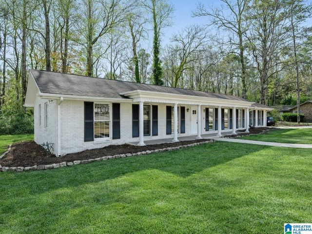 1645 KESTWICK DRIVE, Hoover, AL 35226