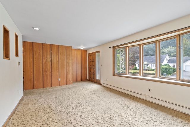 45 Tisdale St, Leominster, MA 01453