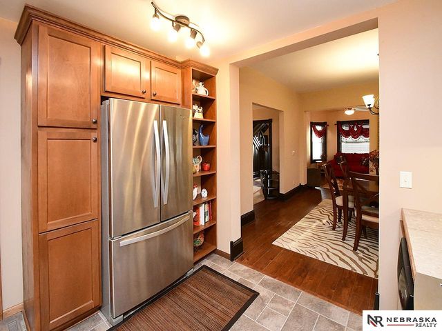 2146 S 34th Street, Omaha, NE 68105