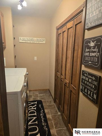 2146 S 34th Street, Omaha, NE 68105