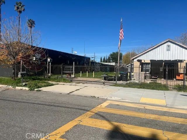 165 E O, Colton, CA 92324