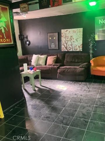 165 E O, Colton, CA 92324