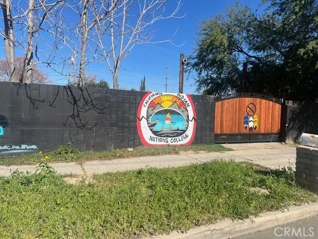 165 E O, Colton, CA 92324