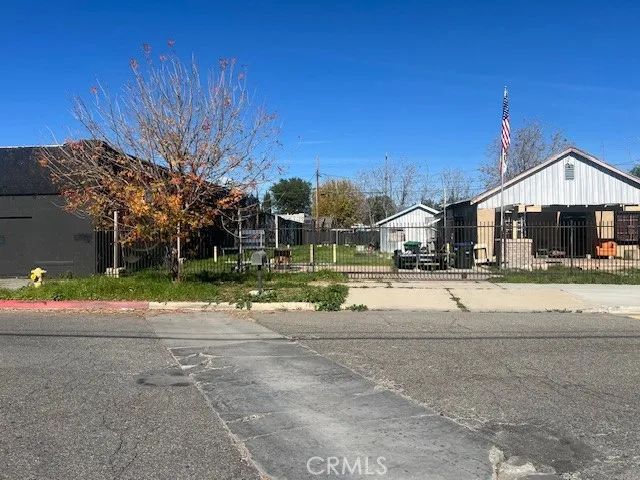 165 E O, Colton, CA 92324