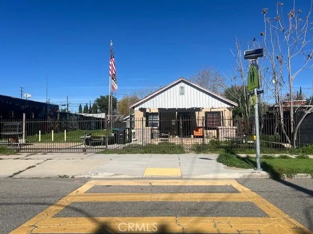 165 E O, Colton, CA 92324