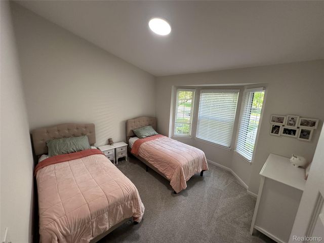 12140 Noonan Court 5, Utica, MI 48315