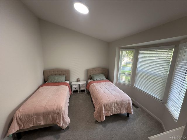 12140 Noonan Court 5, Utica, MI 48315