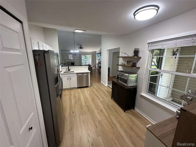 12140 Noonan Court 5, Utica, MI 48315