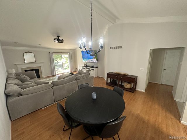 12140 Noonan Court 5, Utica, MI 48315