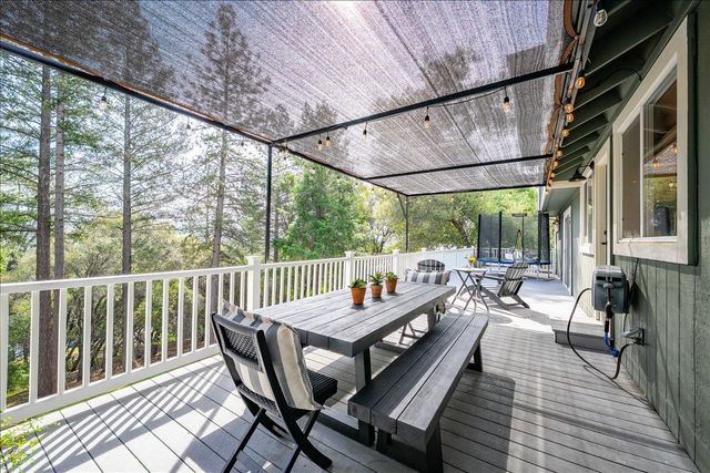 2055 Onion Flat Ct, Cool, CA 95614