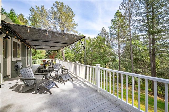 2055 Onion Flat Ct, Cool, CA 95614