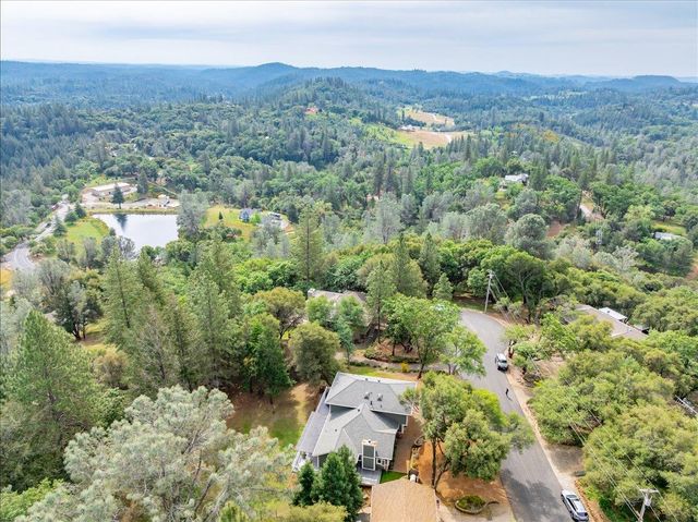 2055 Onion Flat Ct, Cool, CA 95614