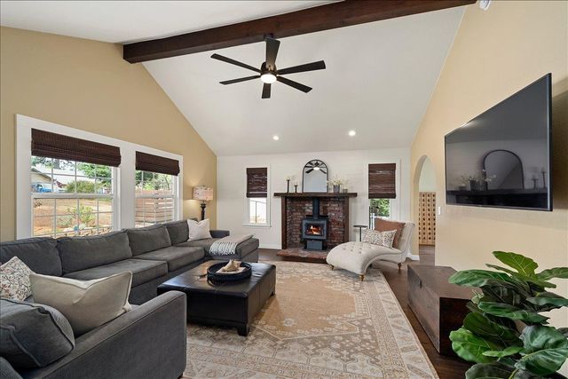 2055 Onion Flat Ct, Cool, CA 95614