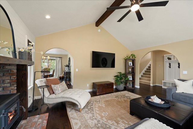 2055 Onion Flat Ct, Cool, CA 95614