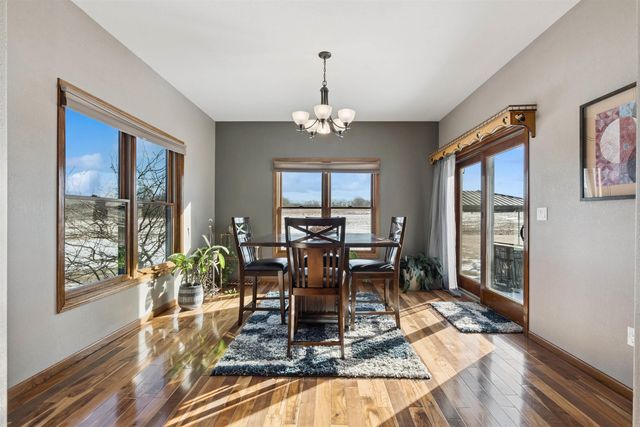 1828 160th Ave, Manchester, IA 52057