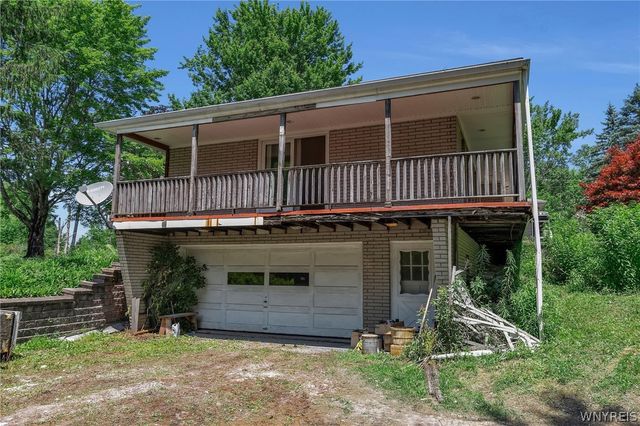 2035 Eastwood Road, Marilla, NY 14052