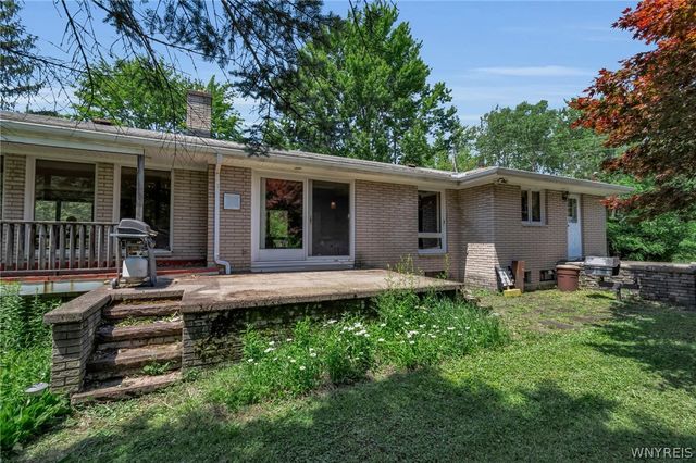 2035 Eastwood Road, Marilla, NY 14052