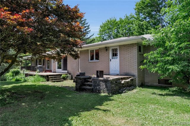2035 Eastwood Road, Marilla, NY 14052