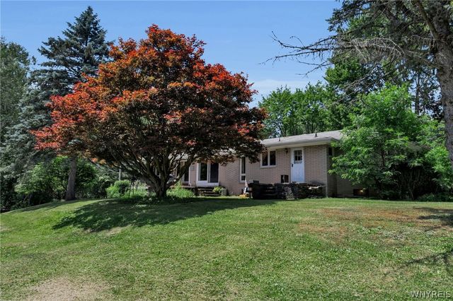 2035 Eastwood Road, Marilla, NY 14052