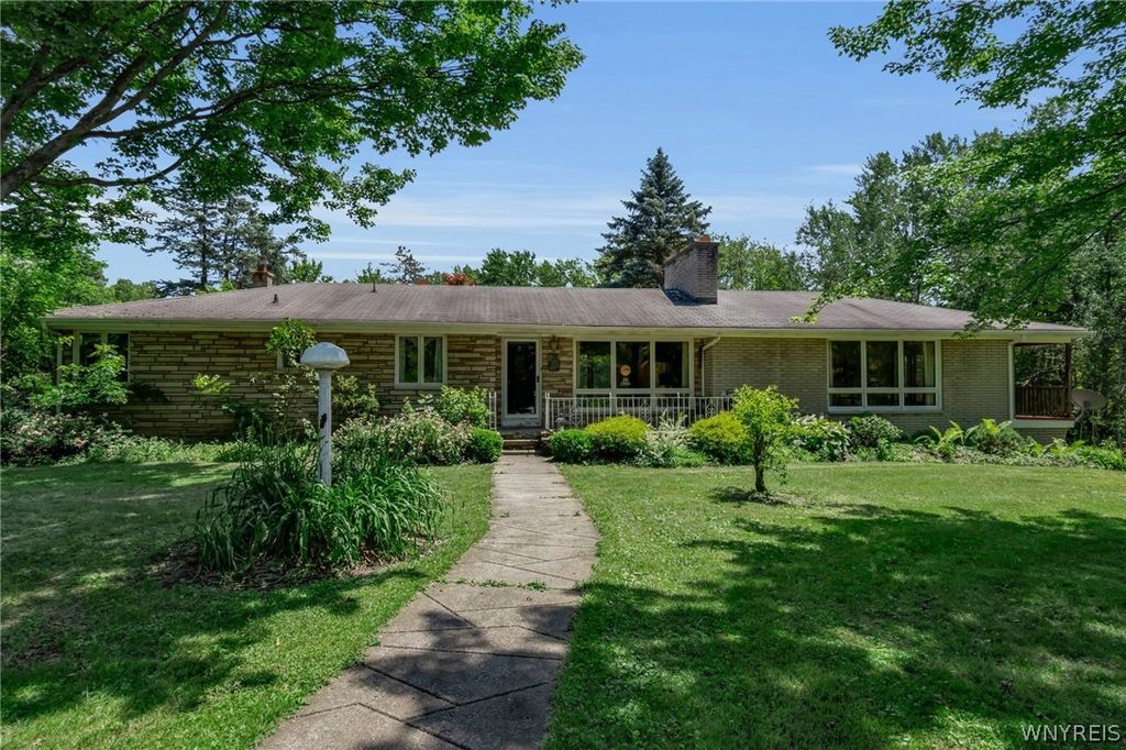 2035 Eastwood Road, Marilla, NY 14052
