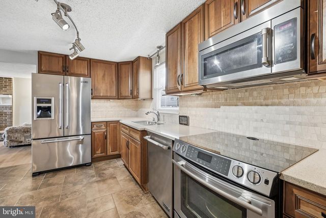 7905 STEADMAN ST, Alexandria, VA 22309