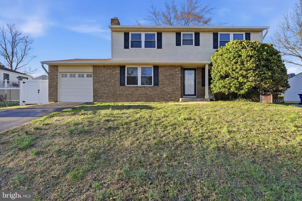 7905 STEADMAN ST, Alexandria, VA 22309