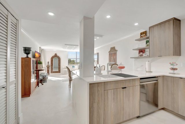 600 Egret Circle # 7504, Delray Beach, FL 33444