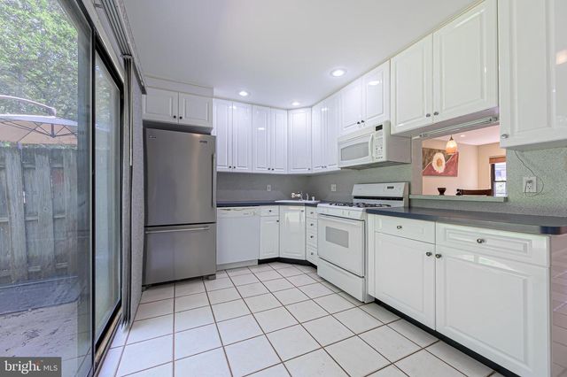 298 MATTIX RUN, Galloway, NJ 08205