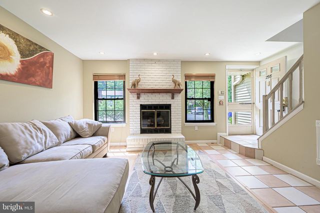 298 MATTIX RUN, Galloway, NJ 08205