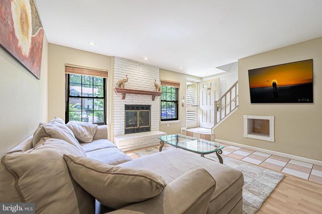 298 MATTIX RUN, Galloway, NJ 08205