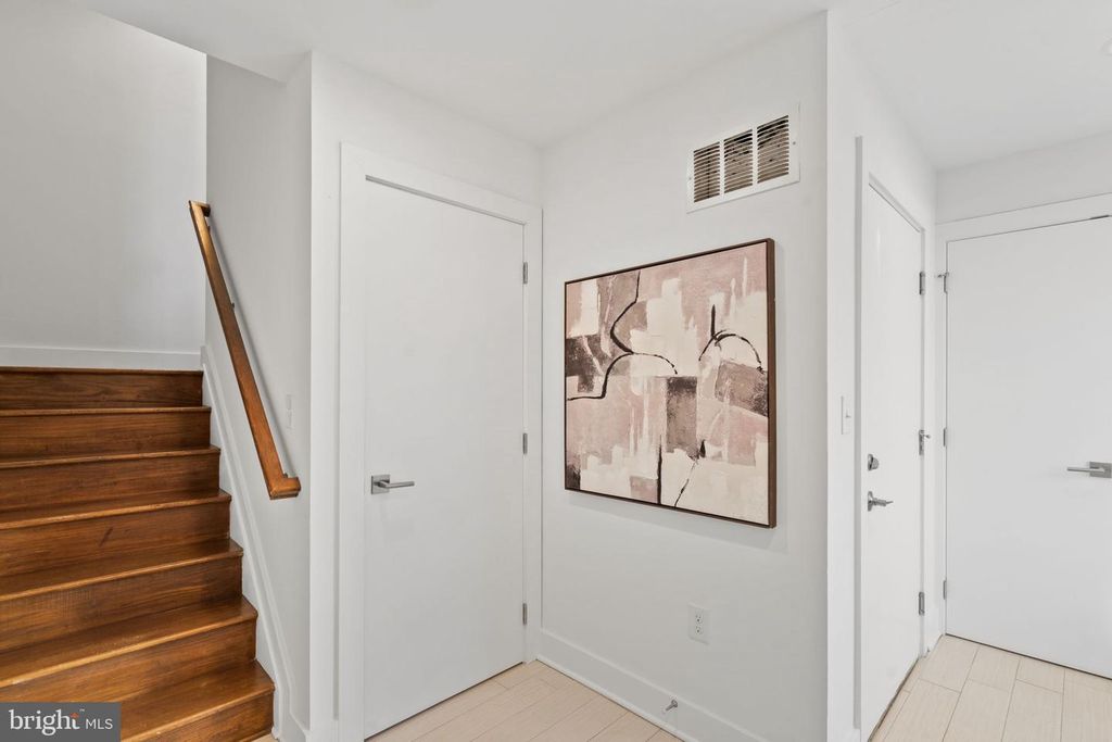 927 N FRONT ST #1, PHILADELPHIA, PA 19123 — photo 3