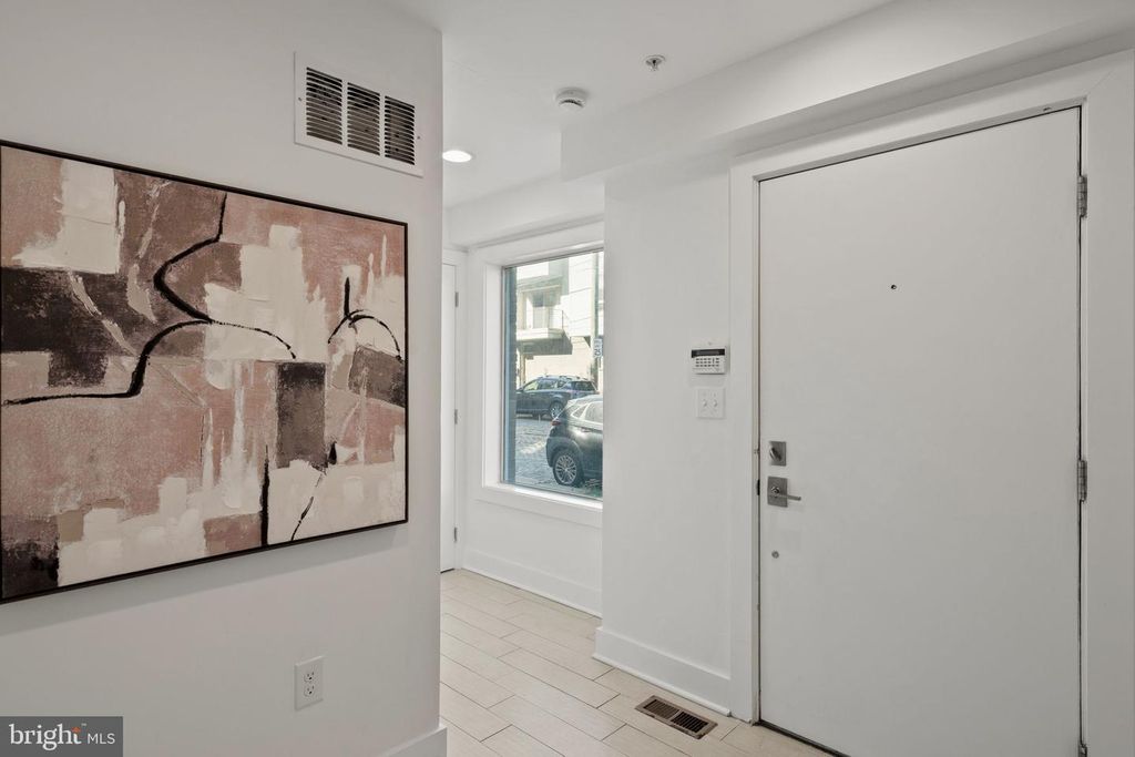 927 N FRONT ST #1, PHILADELPHIA, PA 19123 — photo 4