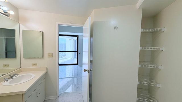 6363 Christie Ave 1501, Emeryville, CA 94608