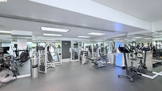 6363 Christie Ave 1501, Emeryville, CA 94608
