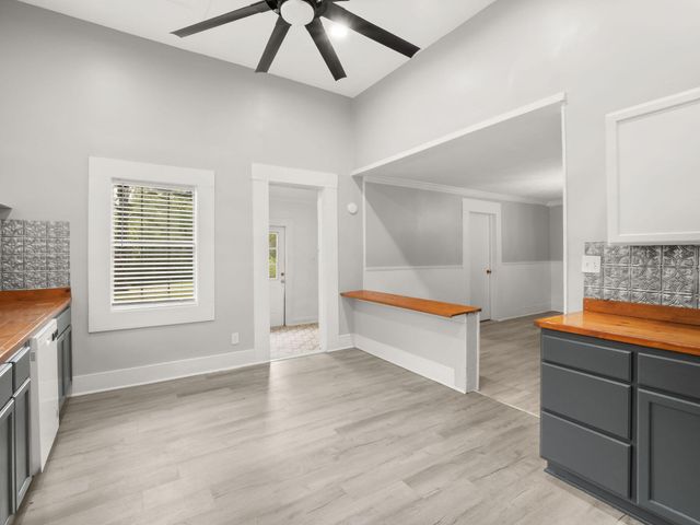 527 Barham Rd., Hornbeck, LA 71439