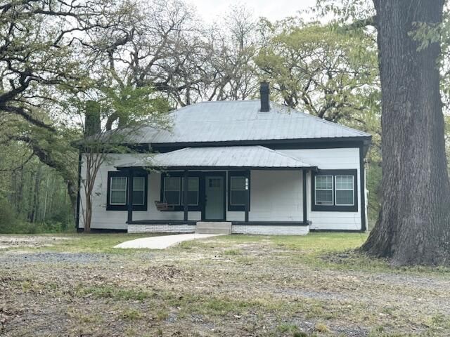 527 Barham Rd., Hornbeck, LA 71439
