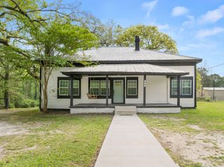 527 Barham Rd., Hornbeck, LA 71439