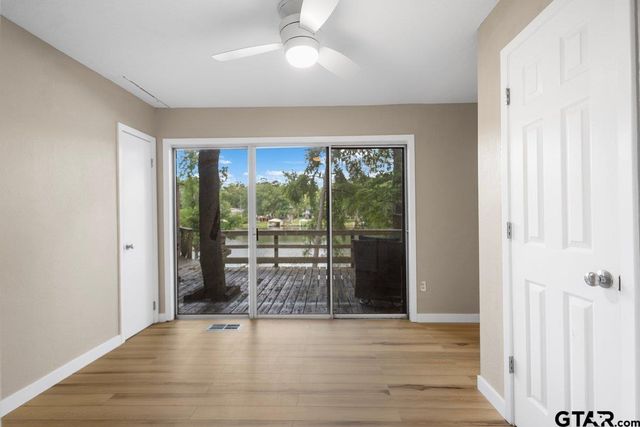 546 Hideaway Ln E, Hideaway, TX 75771