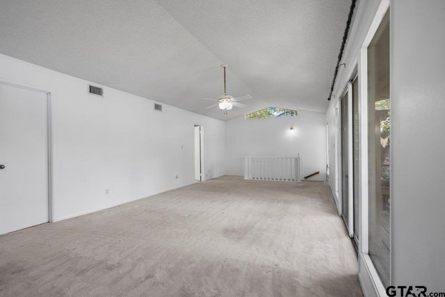 546 Hideaway Ln E, Hideaway, TX 75771