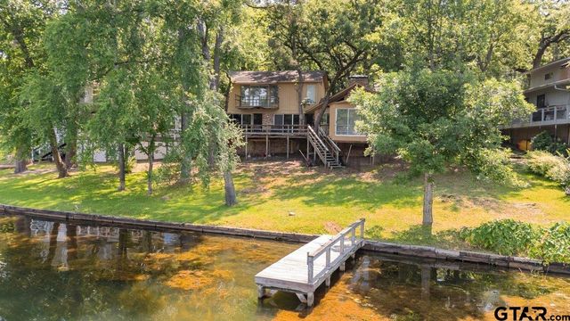 546 Hideaway Ln E, Hideaway, TX 75771