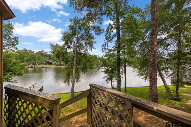 546 Hideaway Ln E, Hideaway, TX 75771
