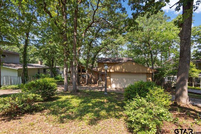 546 Hideaway Ln E, Hideaway, TX 75771