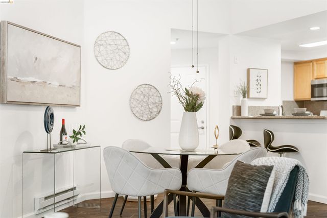 280 Caldecott 321, Oakland, CA 94618