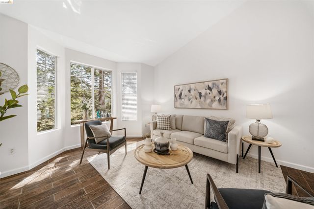 280 Caldecott 321, Oakland, CA 94618