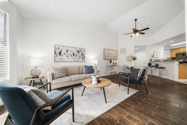 280 Caldecott 321, Oakland, CA 94618